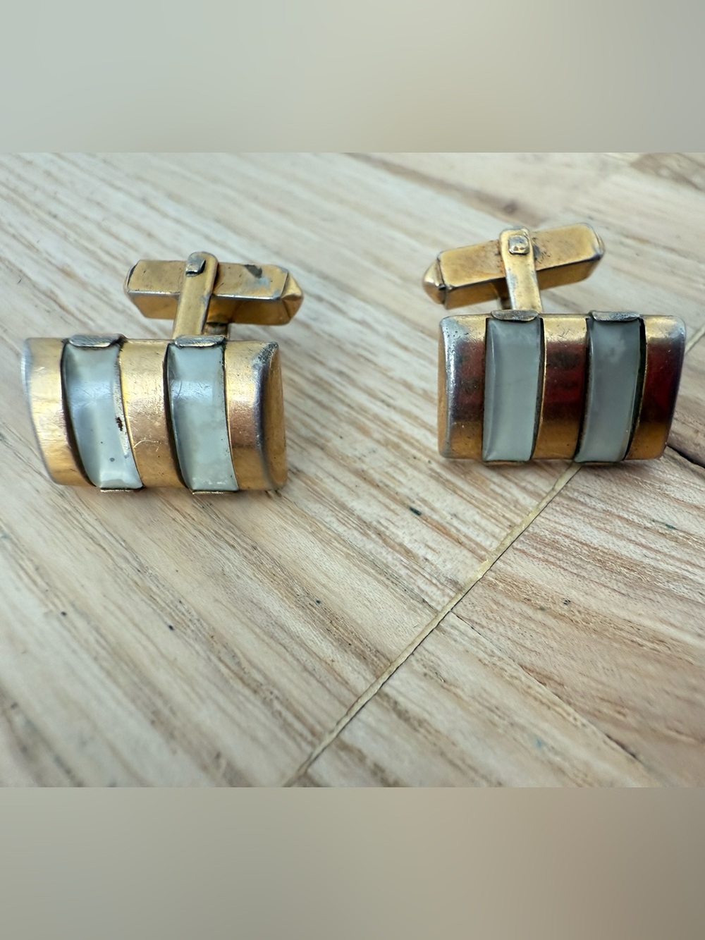 Vintage gold tone stripe cuff links